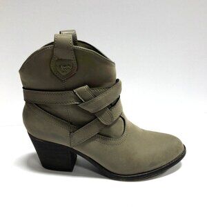 Rocket Dog Sayla Womens Boot Size 10 M